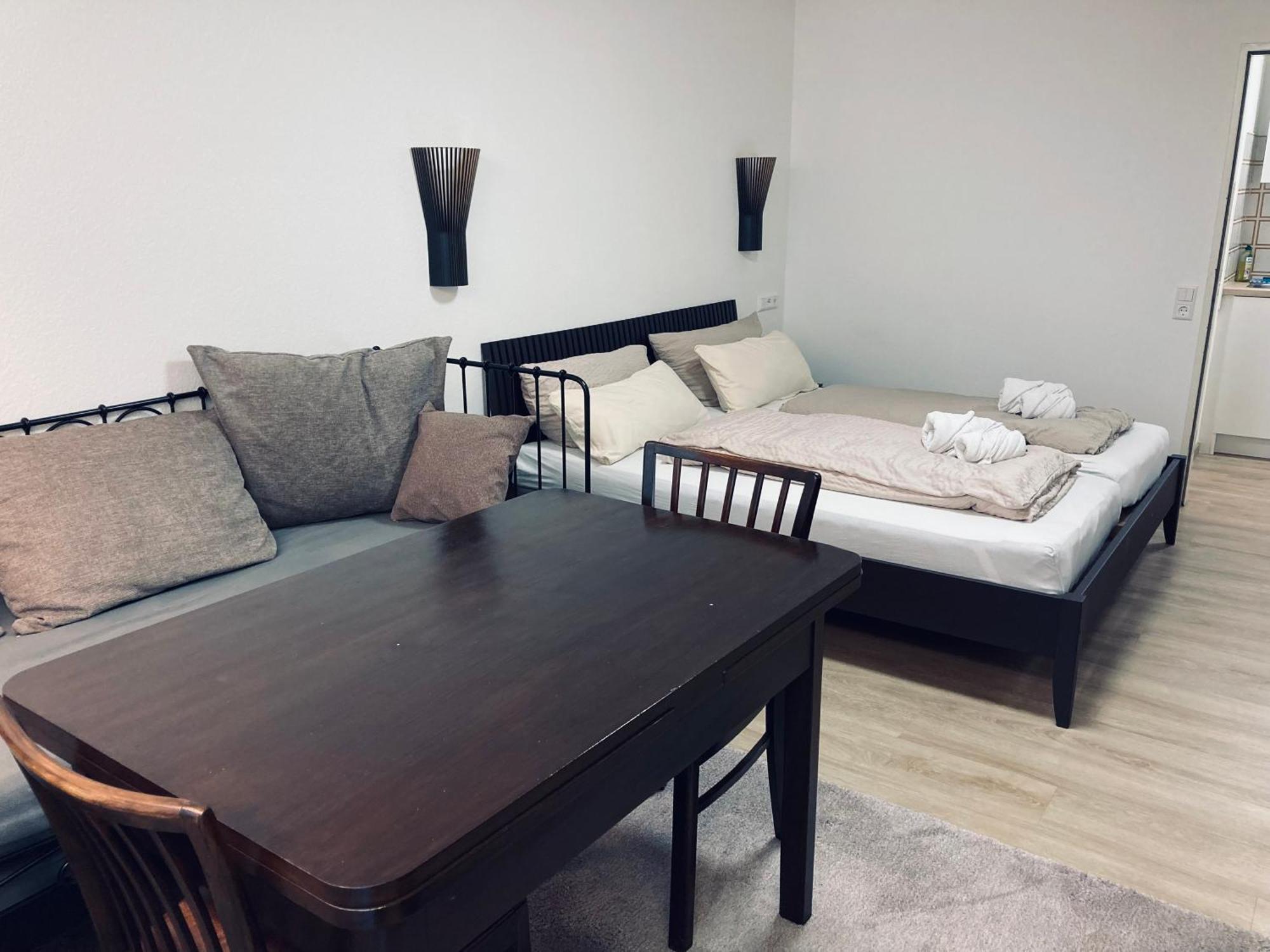 Free Apartment - Ermstal Bad Urach Eksteriør billede